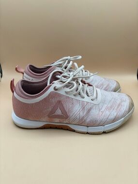 Reebok Women’s Size 9 Pink and White Athletic Trainers